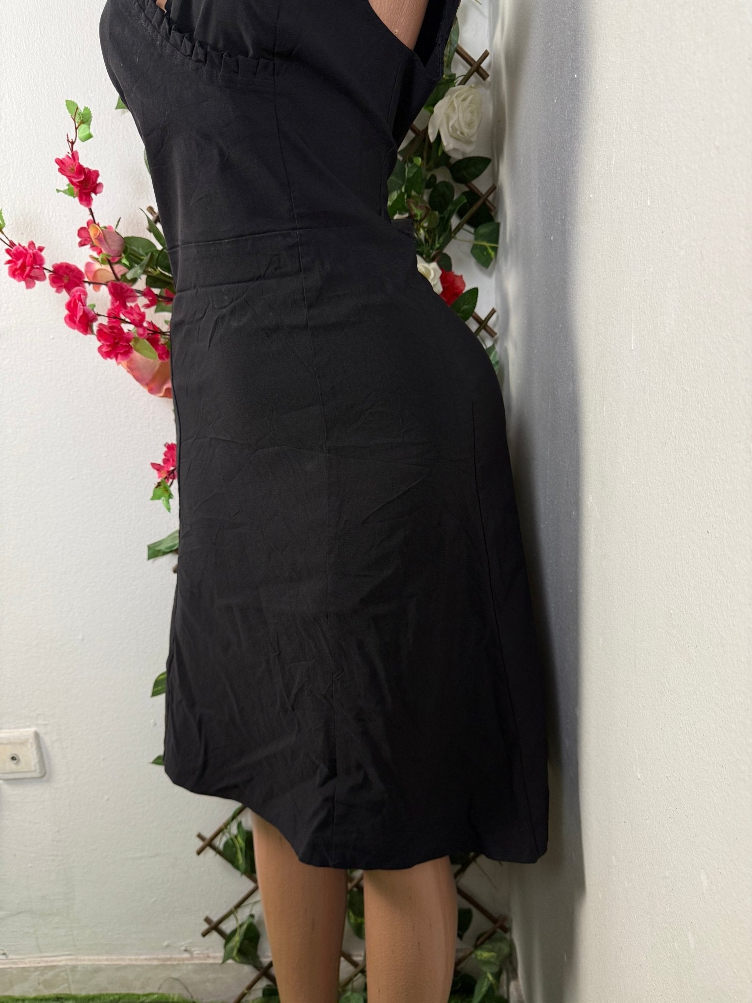 Robe mi longue a colle montant sans manche - Perluna Store - kinshasa