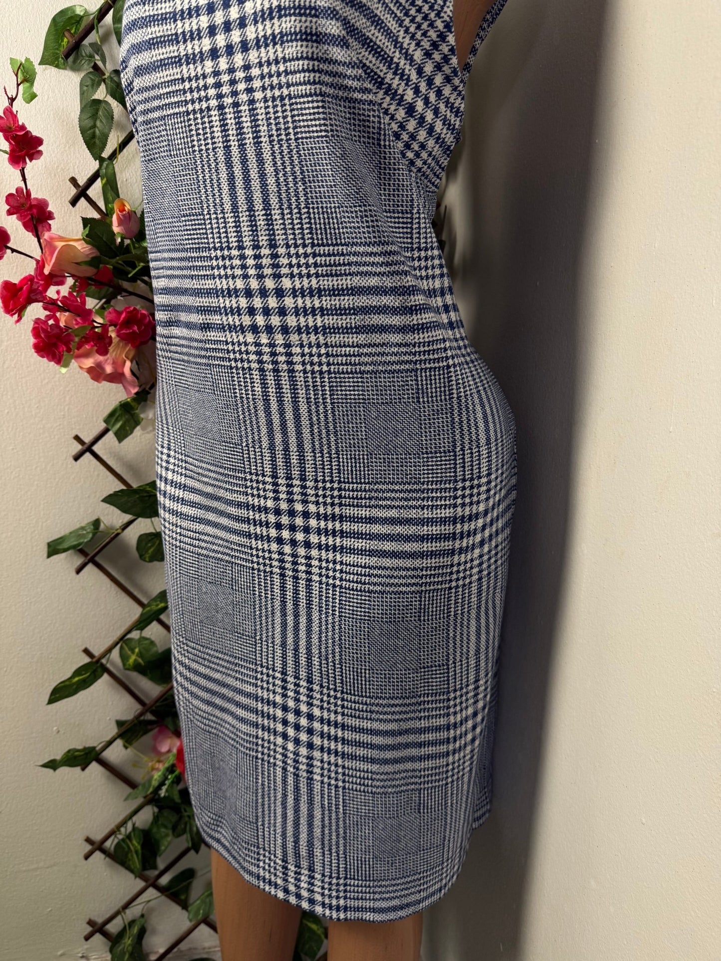 Robe mi longue a coup montant drapée - Perluna Store - kinshasa