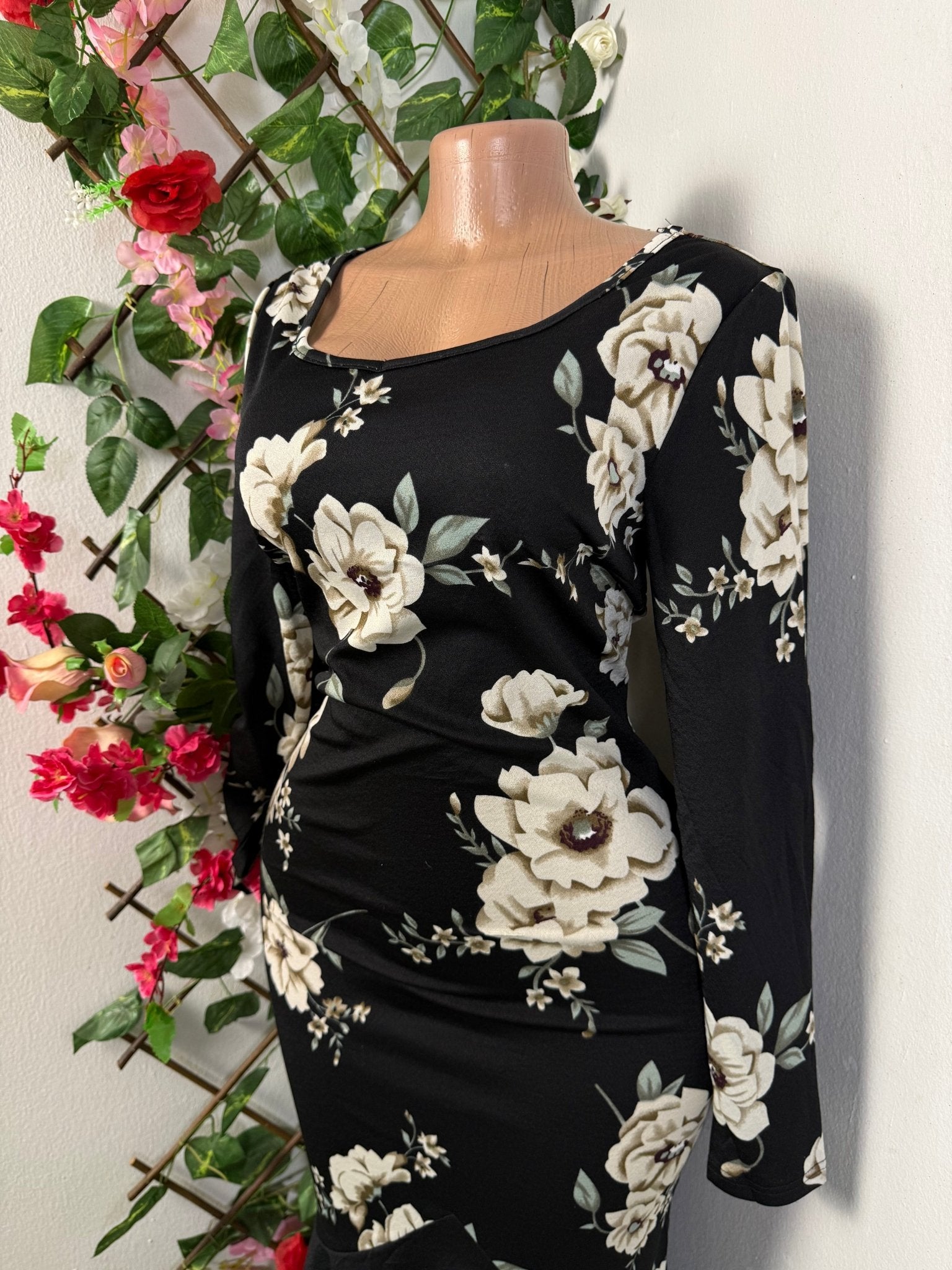 Robe mi longue à ourlet  - Perluna Store - kinshasa
