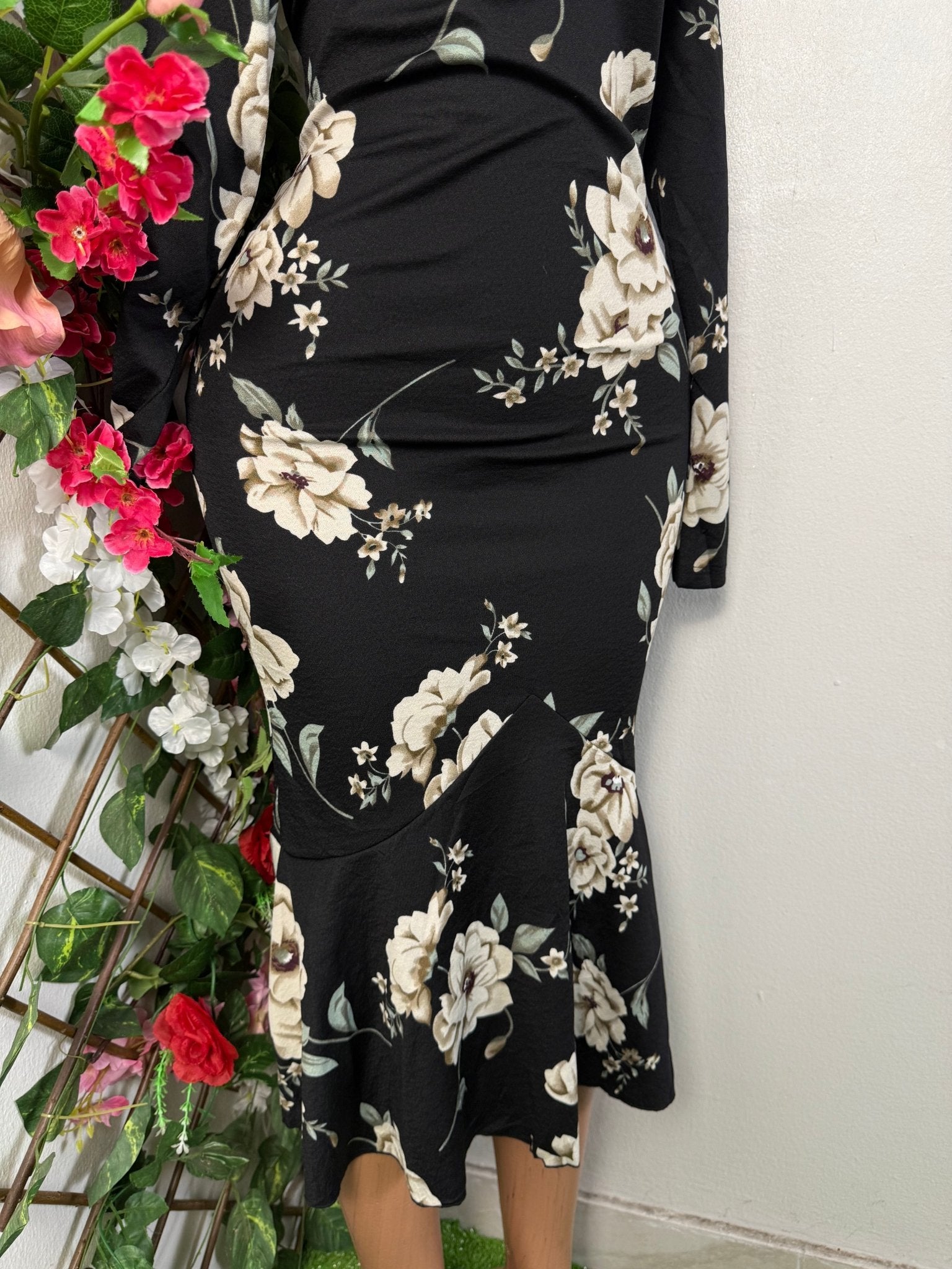 Robe mi longue à ourlet  - Perluna Store - kinshasa