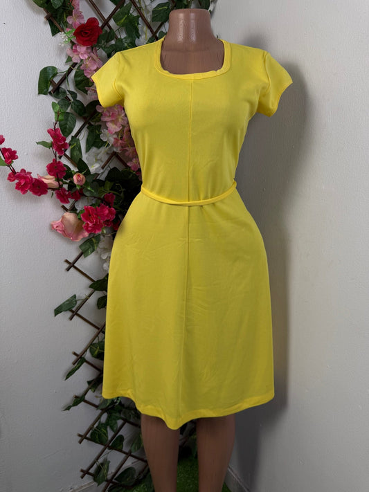Robe mi longue cintré à courte manche - Perluna Store - kinshasa