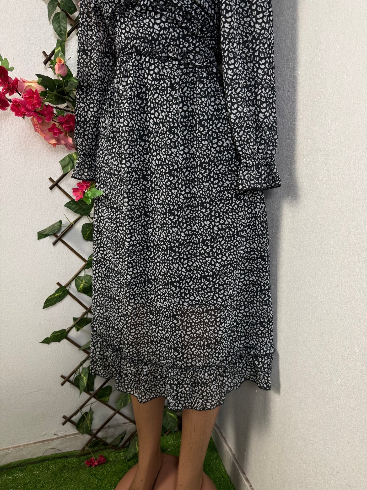 Robe mi longue cintré manche longue - Perluna Store - kinshasa