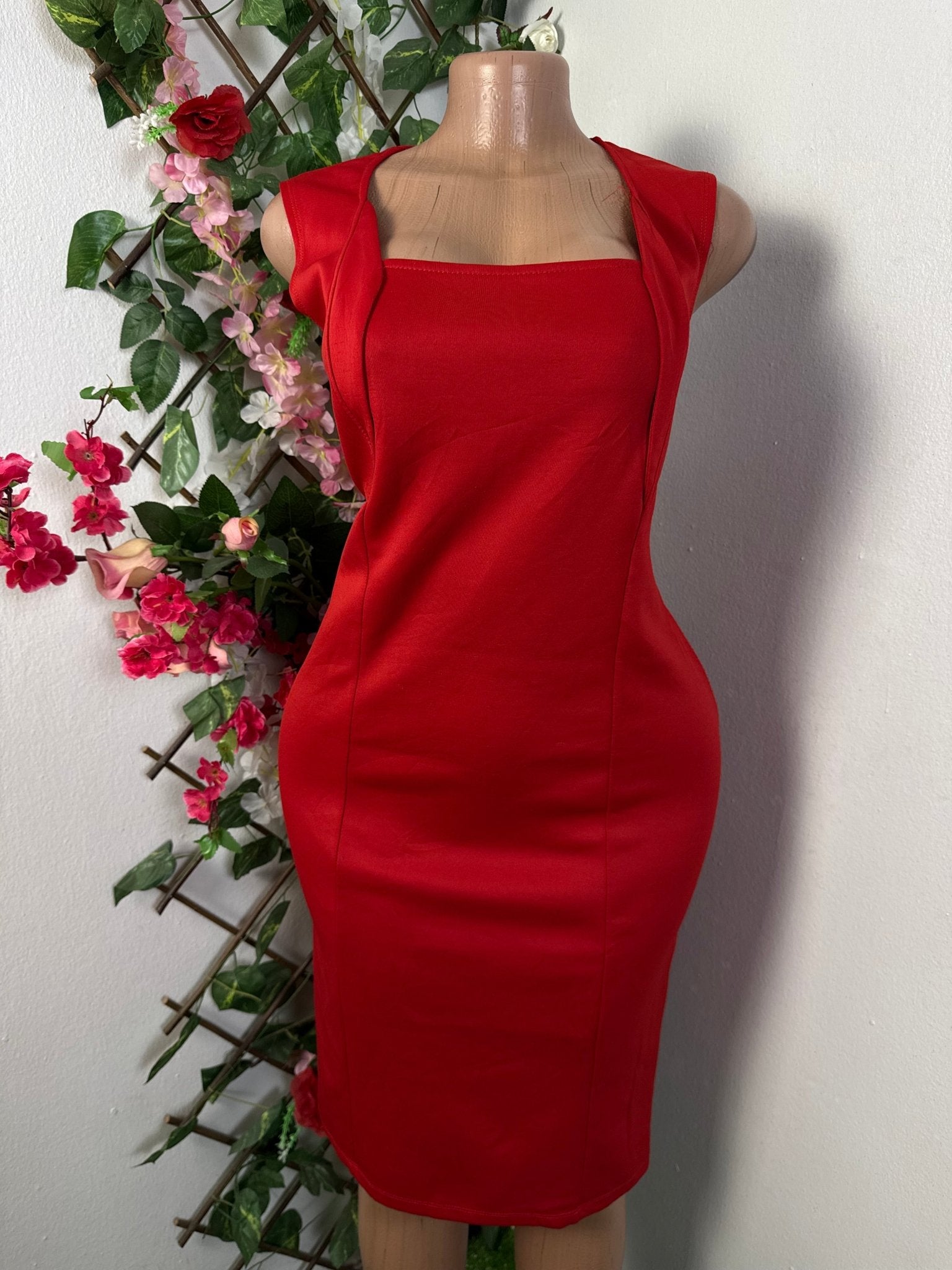 Robe mi longue colle carrée  - Perluna Store - kinshasa