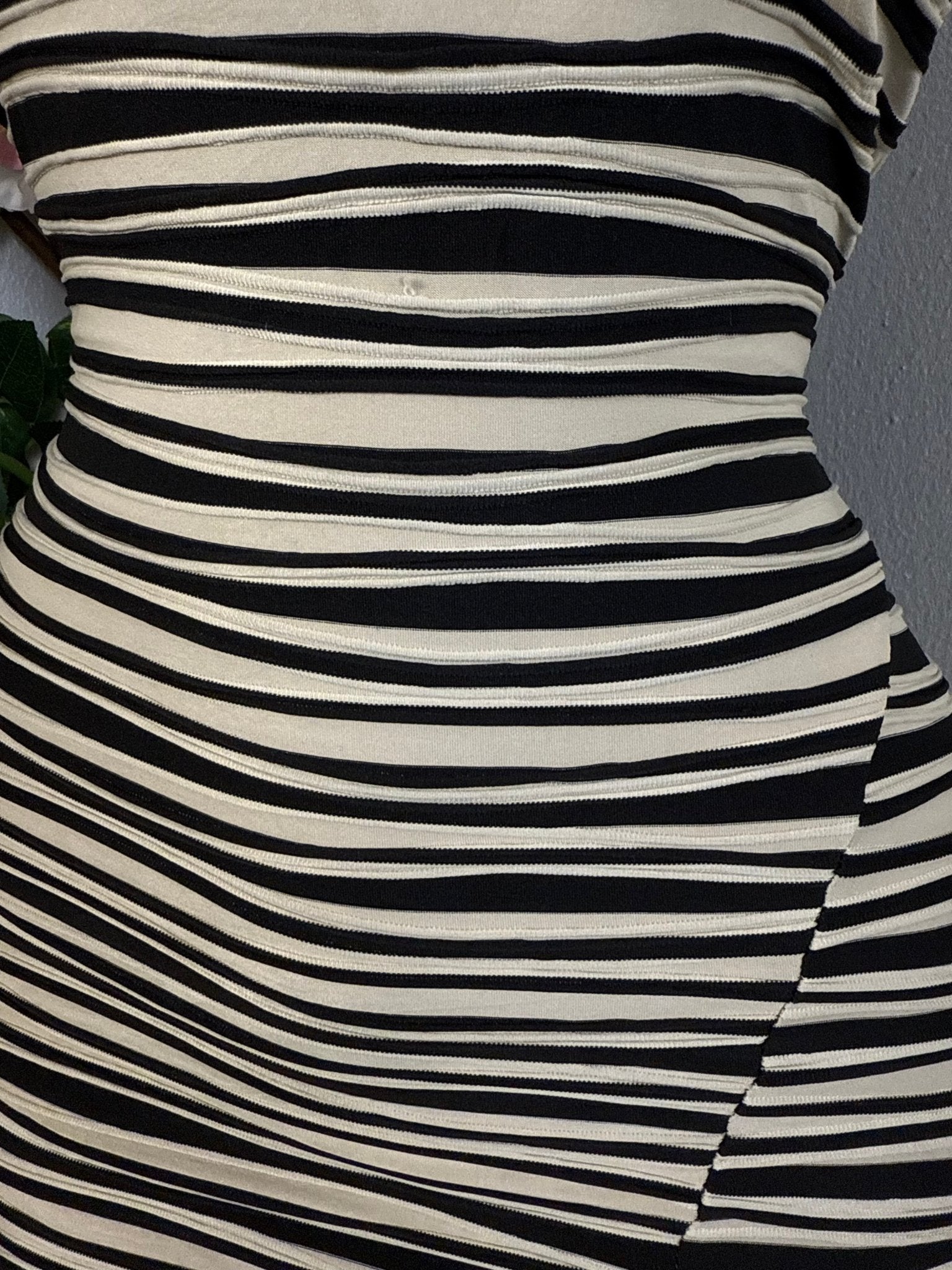 Robe mi longue colle carré - Perluna Store - kinshasa