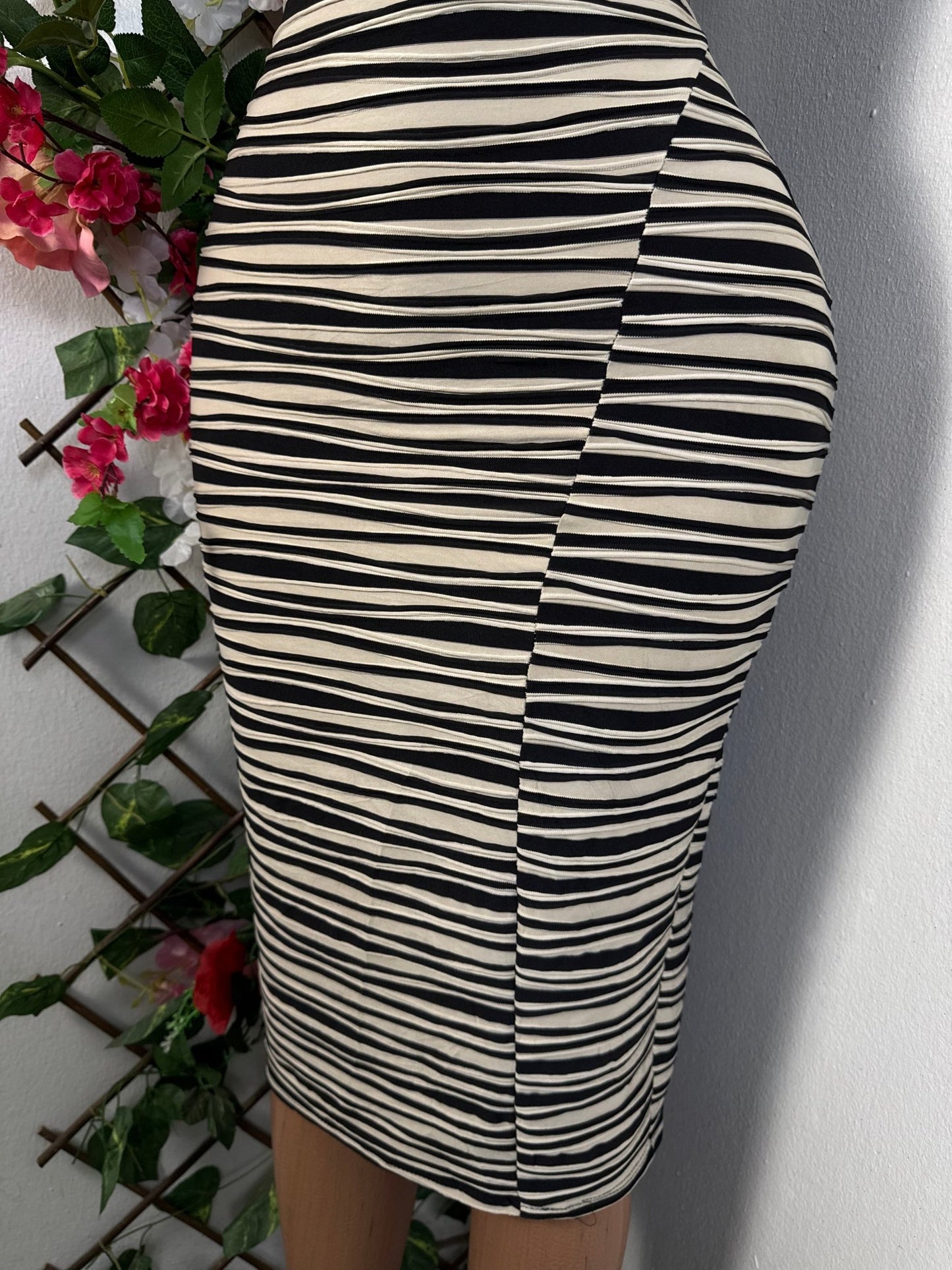 Robe mi longue colle carré - Perluna Store - kinshasa