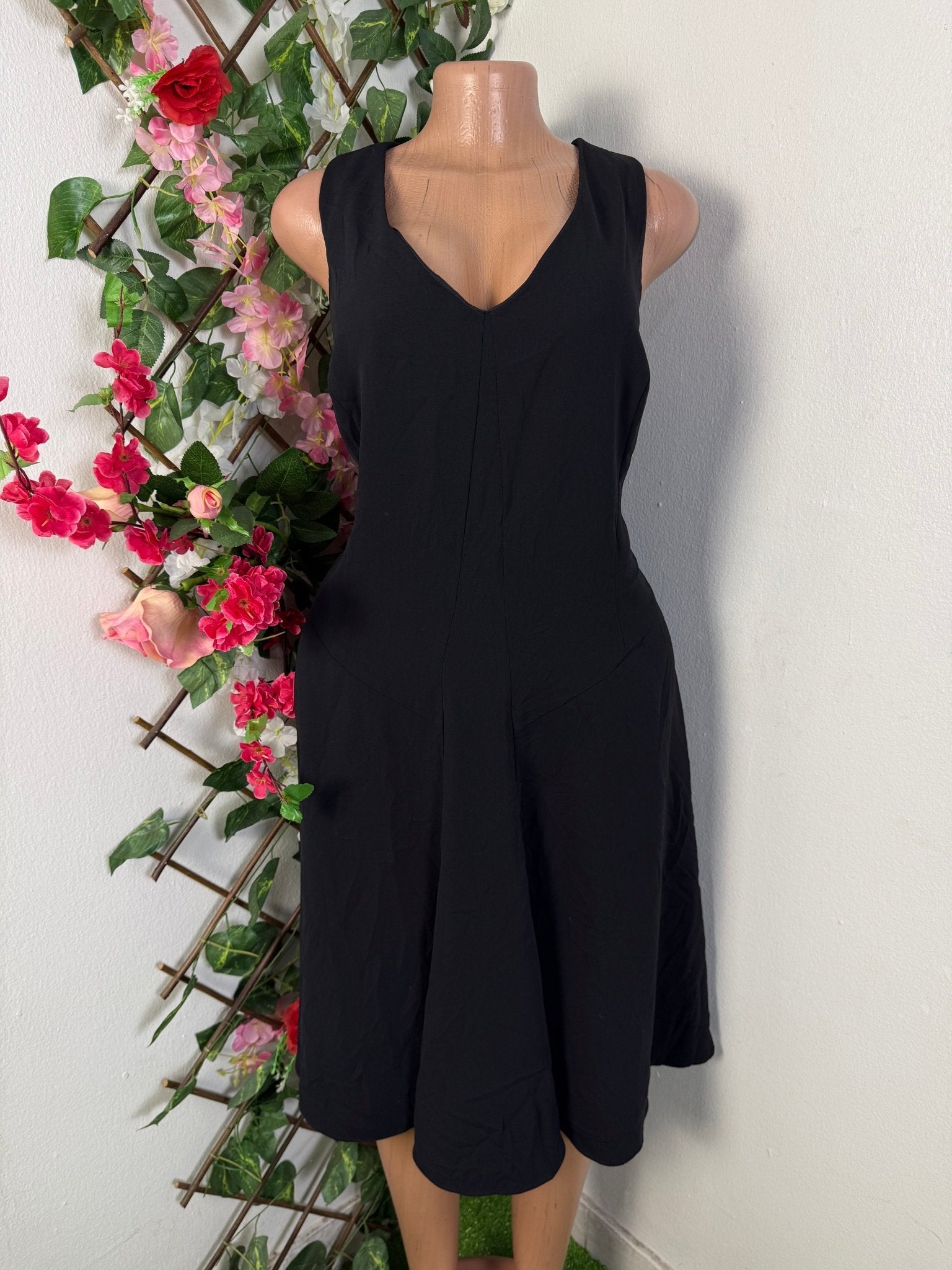 Robe mi longue décontracté sans manche - Perluna Store - kinshasa