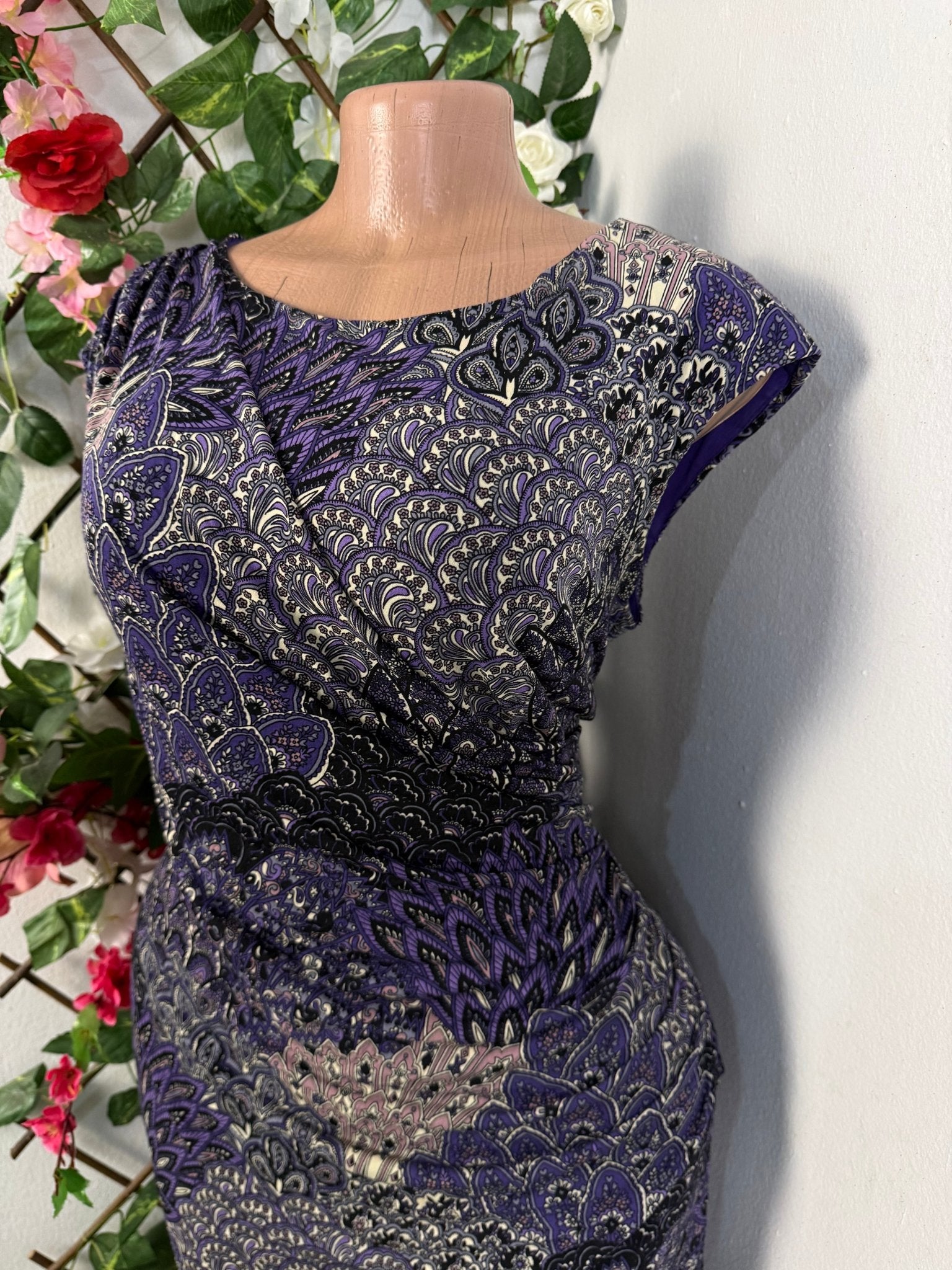 Robe mi longue drapé taille sans manche - Perluna Store - kinshasa