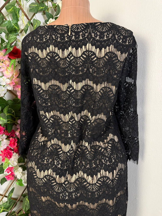 Robe mi longue en dentelle  - Perluna Store - kinshasa