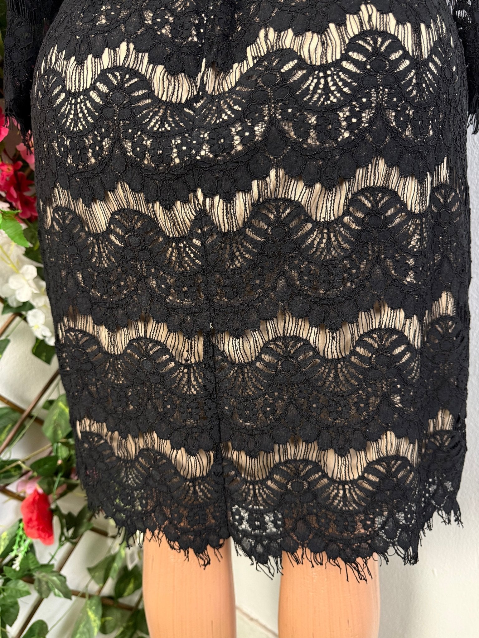 Robe mi longue en dentelle  - Perluna Store - kinshasa