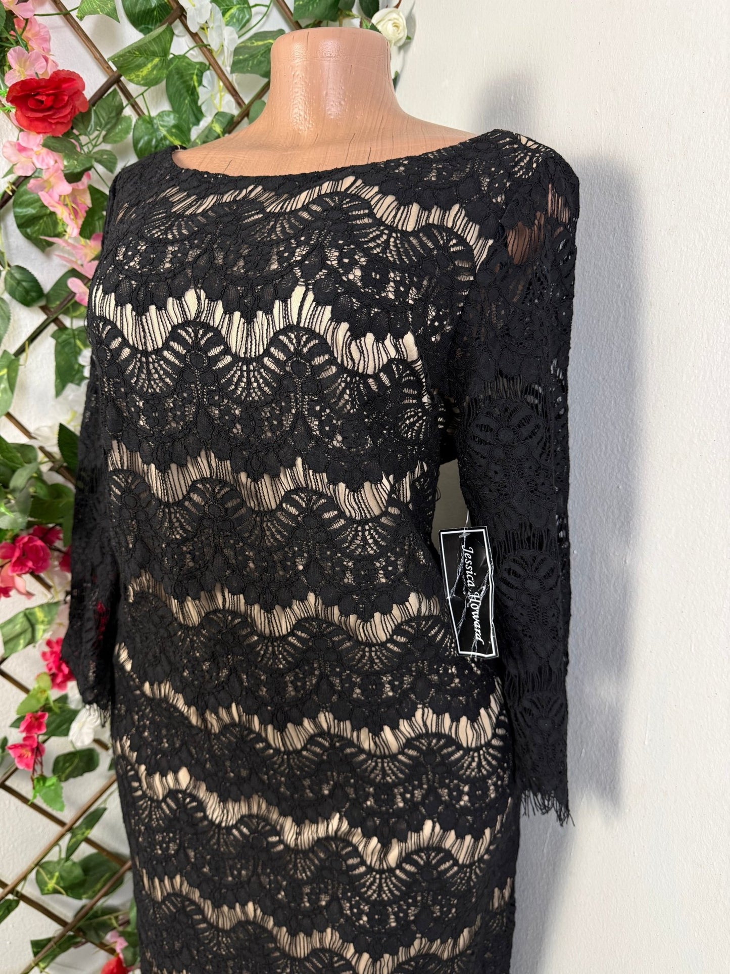 Robe mi longue en dentelle  - Perluna Store - kinshasa