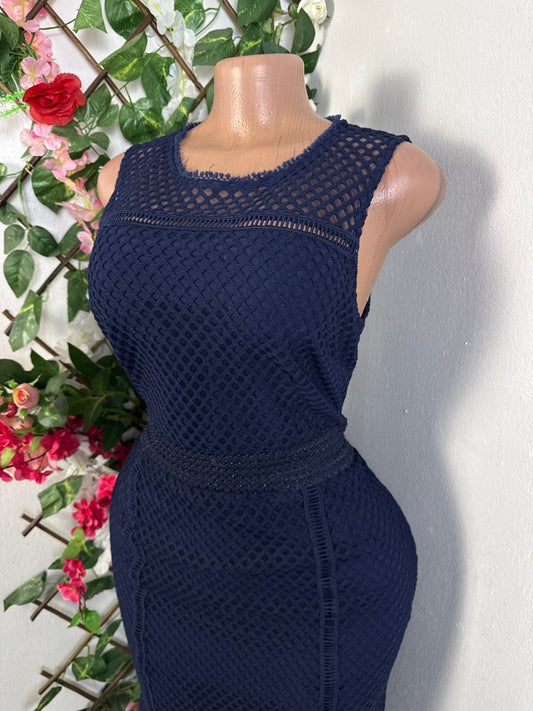 Robe mi longue en maille dentelle  - Perluna Store - kinshasa