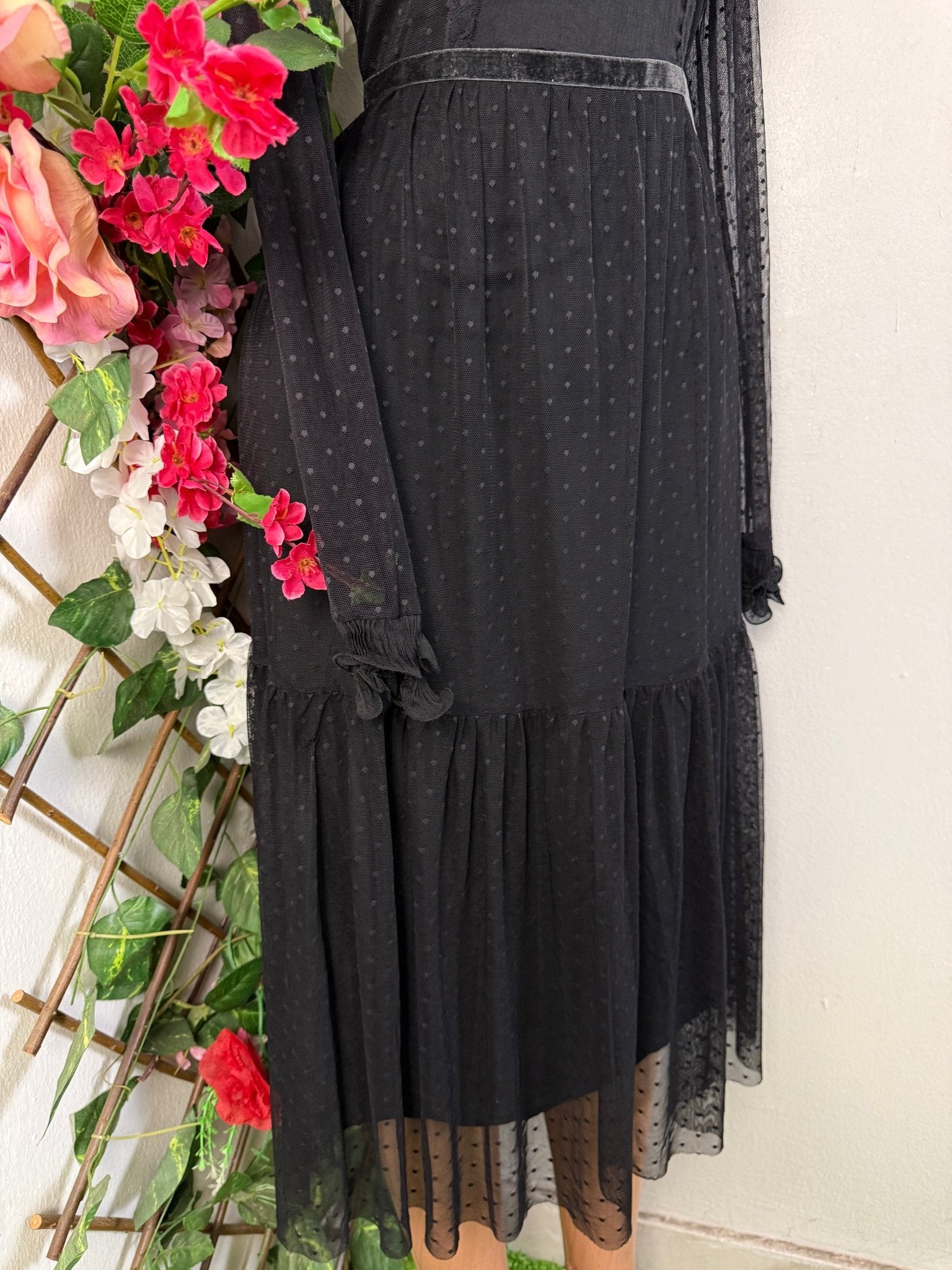 Robe mi longue en voile long manche - Perluna Store - kinshasa