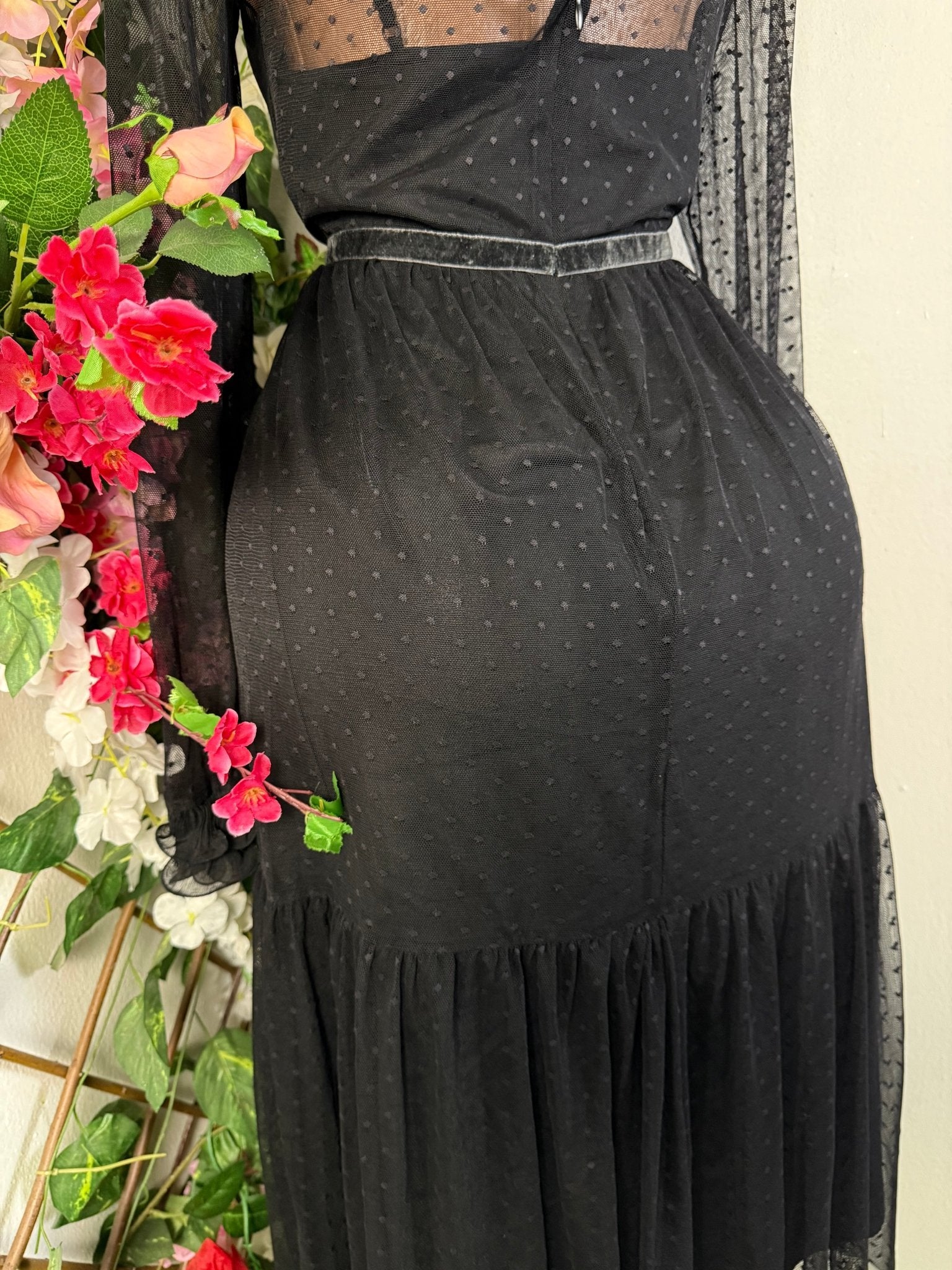 Robe mi longue en voile long manche - Perluna Store - kinshasa