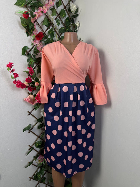 Robe mi longue évasée décolleté en v - Perluna Store - kinshasa