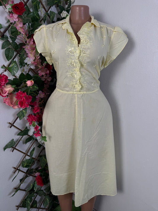 Robe mi longue évasée sans manche  - Perluna Store - kinshasa