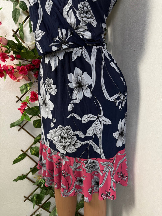 Robe mi longue évasée sans manche - Perluna Store - kinshasa