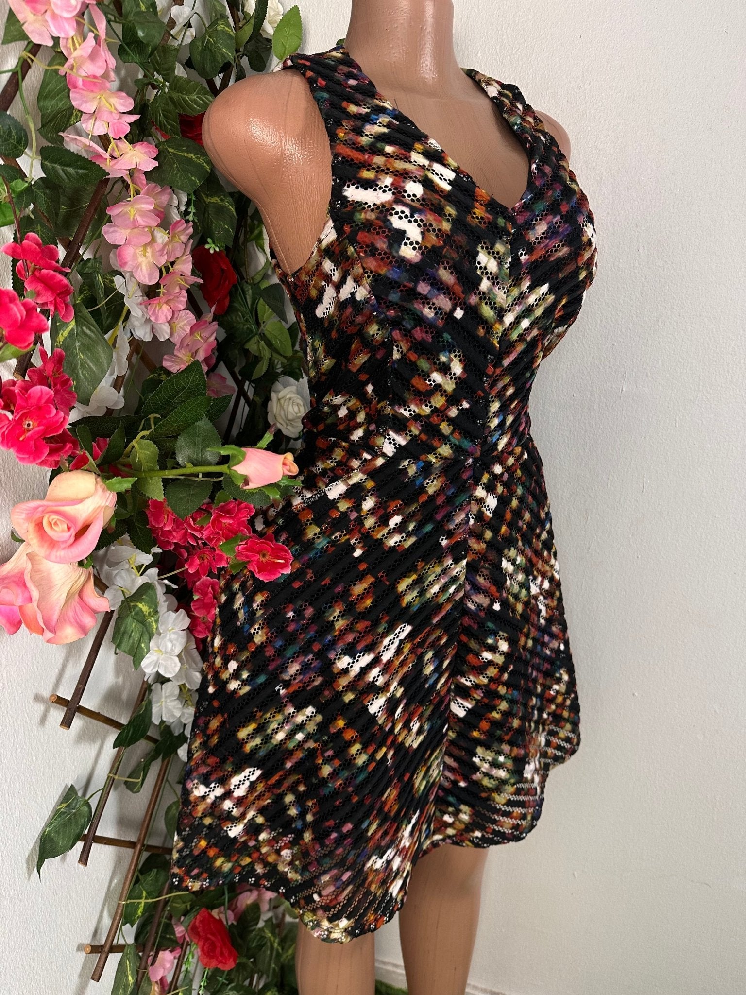 Robe mi longue évasée sans manche - Perluna Store - kinshasa