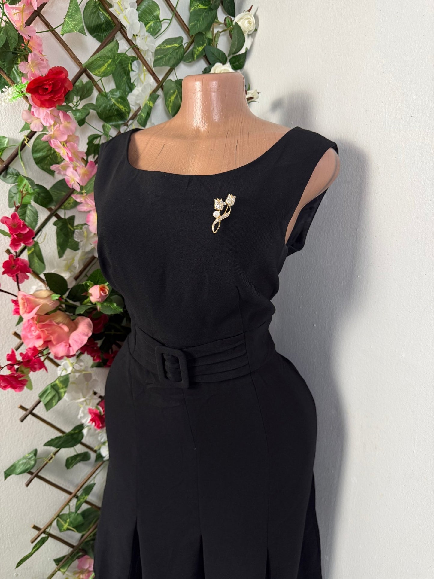Robe mi longue évasée sans manche - Perluna Store - kinshasa