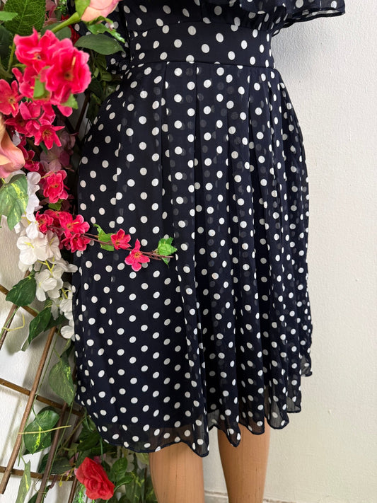 Robe mi longue plissé sans manche - Perluna Store - kinshasa