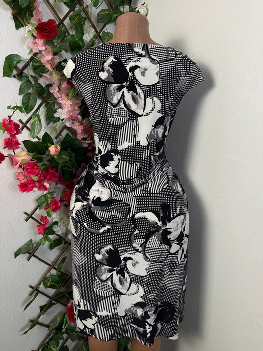 Robe mi longue sans manche fleurie  - Perluna Store - kinshasa