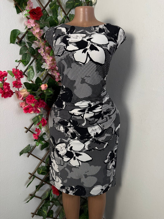 Robe mi longue sans manche fleurie  - Perluna Store - kinshasa