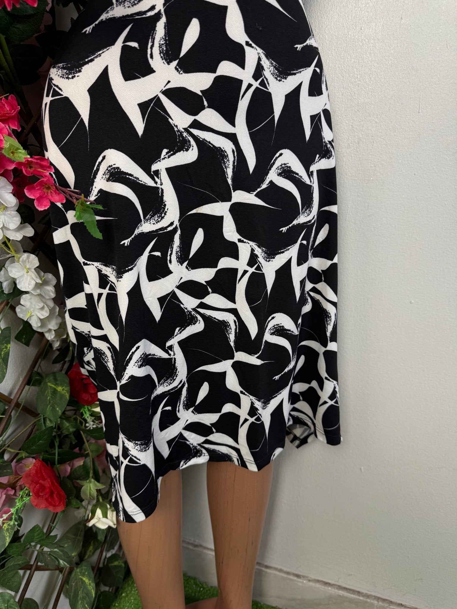 Robe mi longue sans manches  - Perluna Store - kinshasa