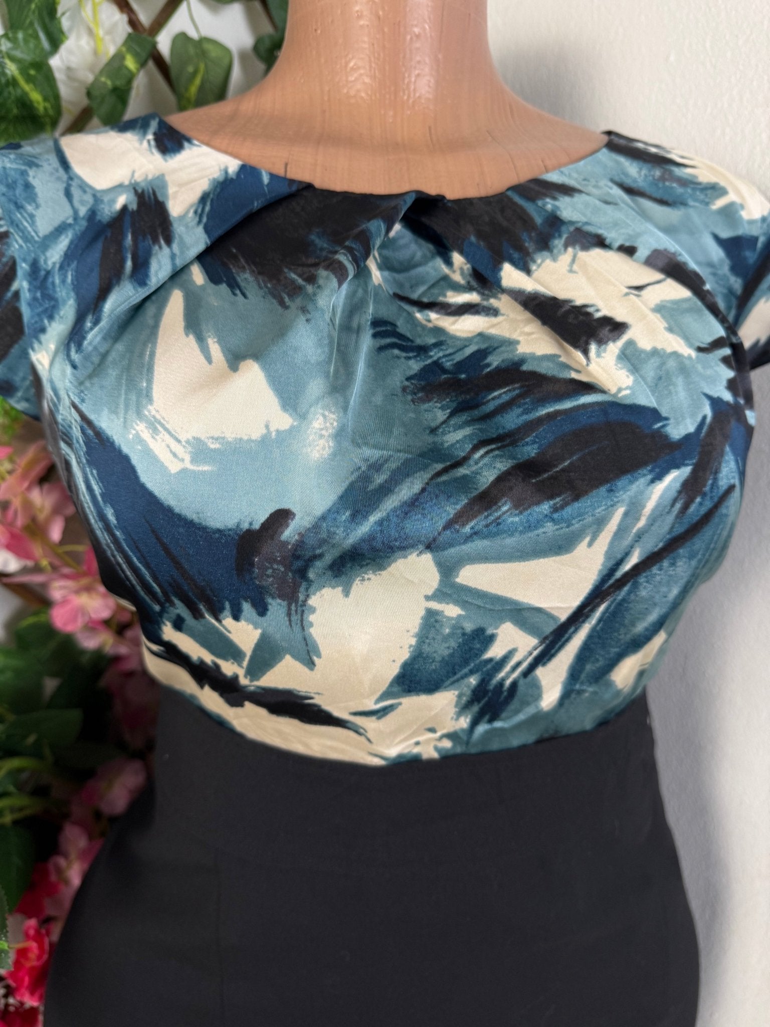 Robe mi longue top fleurie - Perluna Store - kinshasa