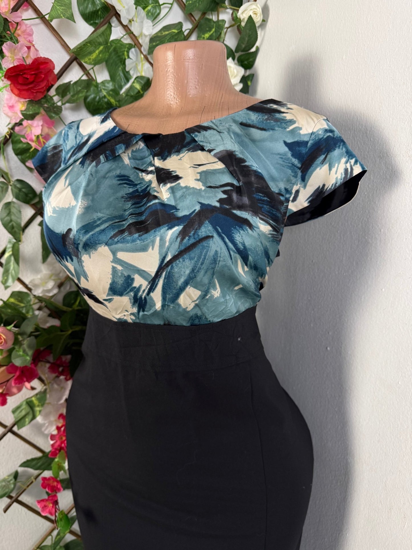 Robe mi longue top fleurie - Perluna Store - kinshasa