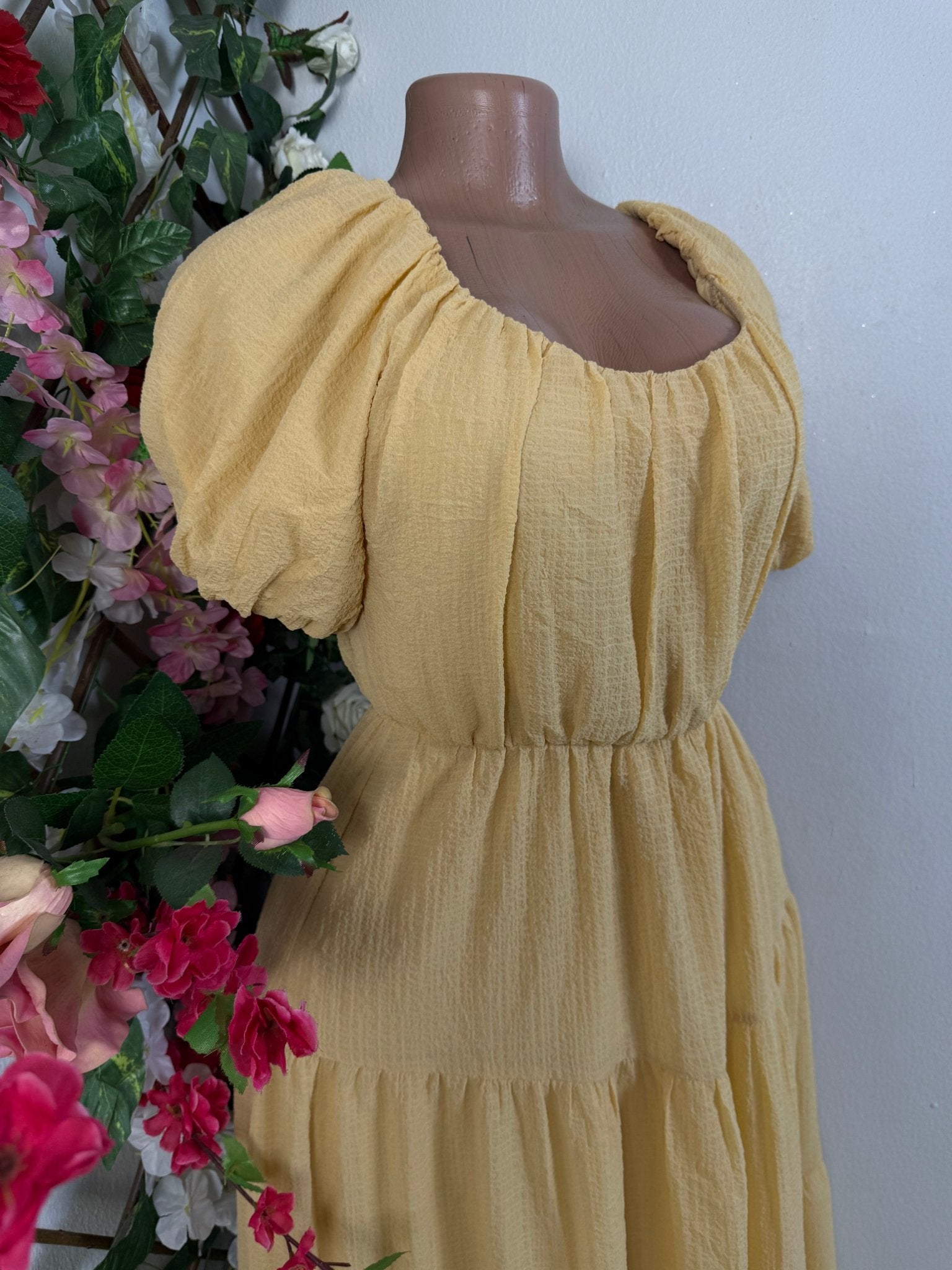 Robe mi longue volant courte manche - Perluna Store - kinshasa