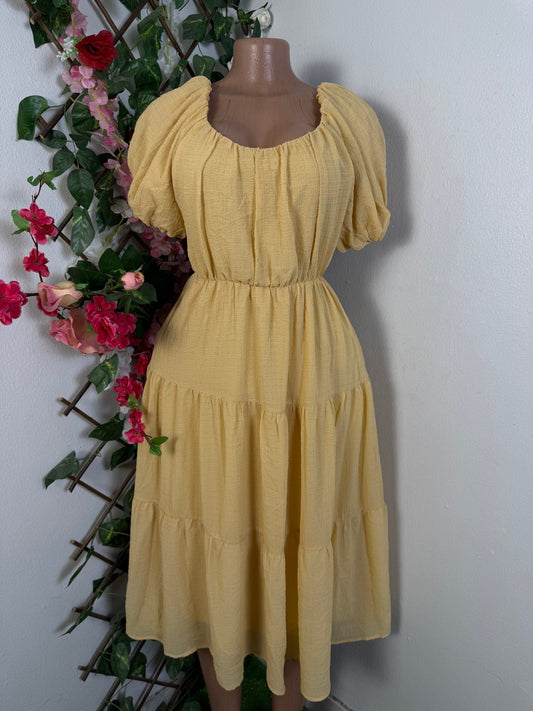 Robe mi longue volant courte manche - Perluna Store - kinshasa