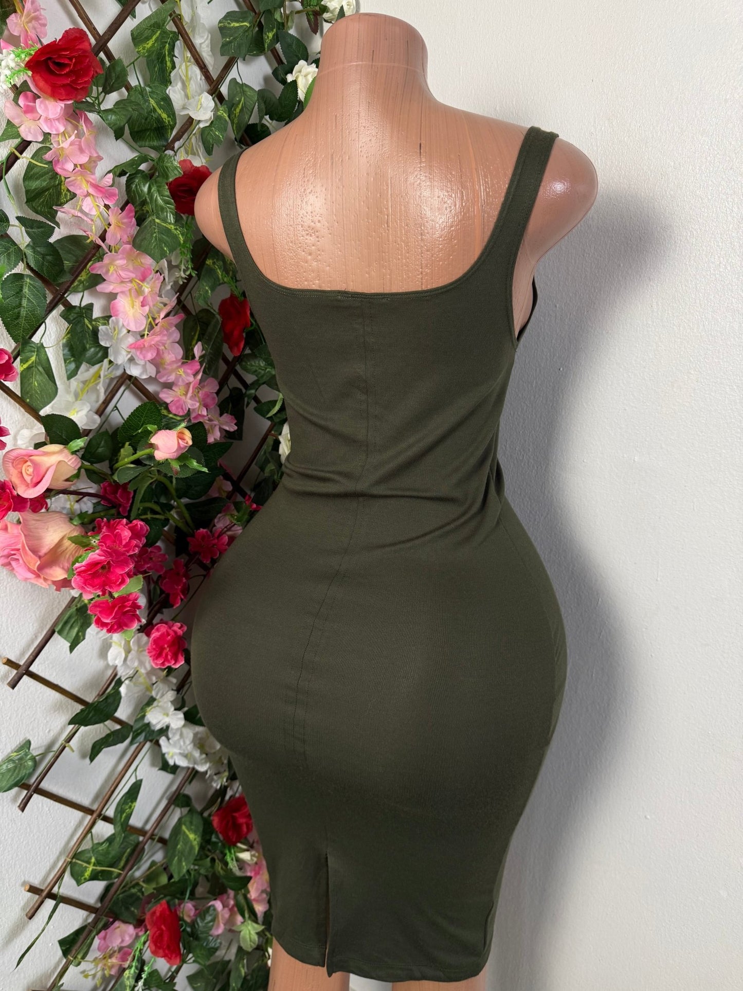 Robe moulante a bretelle avec pardessus noir sans manche - Perluna Store - kinshasa