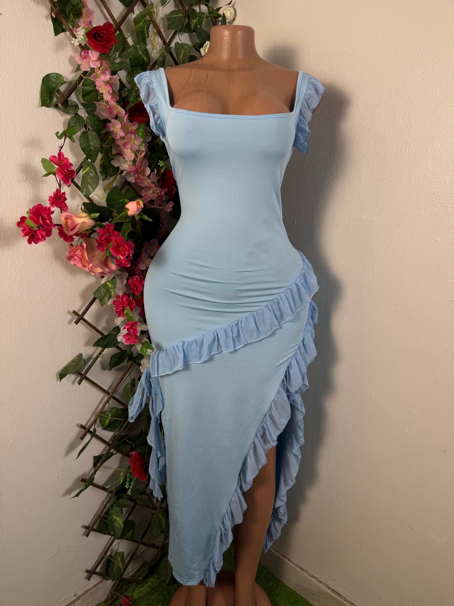 Robe moulante à fente asymétrique - Perluna Store - kinshasa