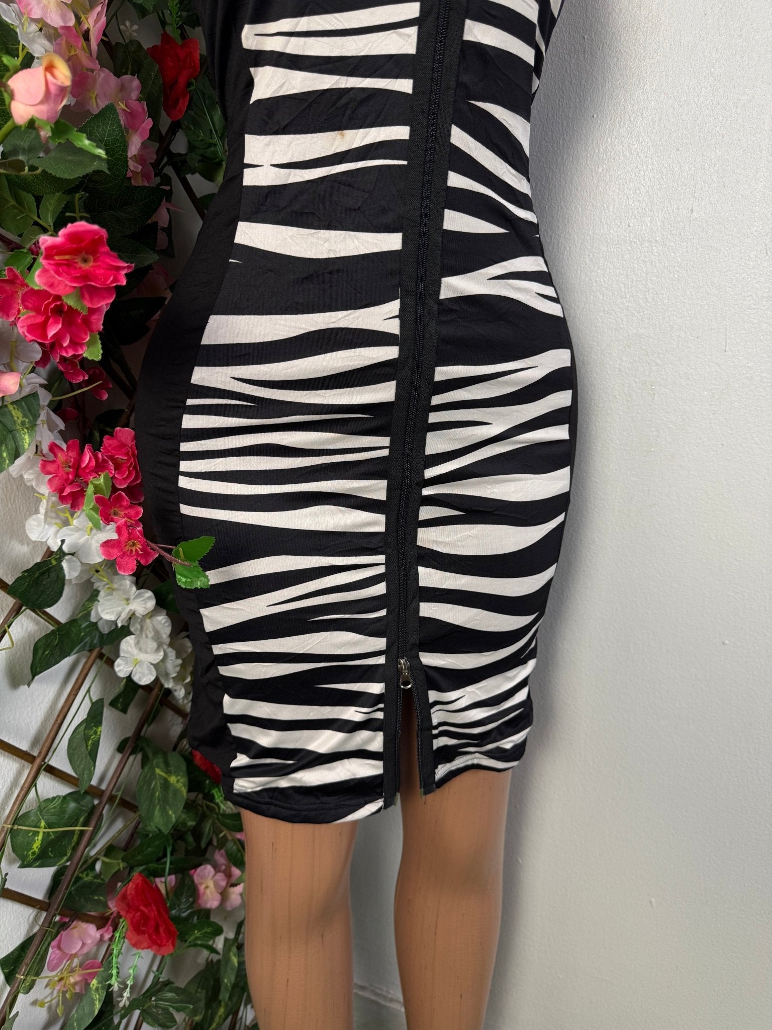 Robe moulante à fermeture éclair sans manche - Perluna Store - kinshasa