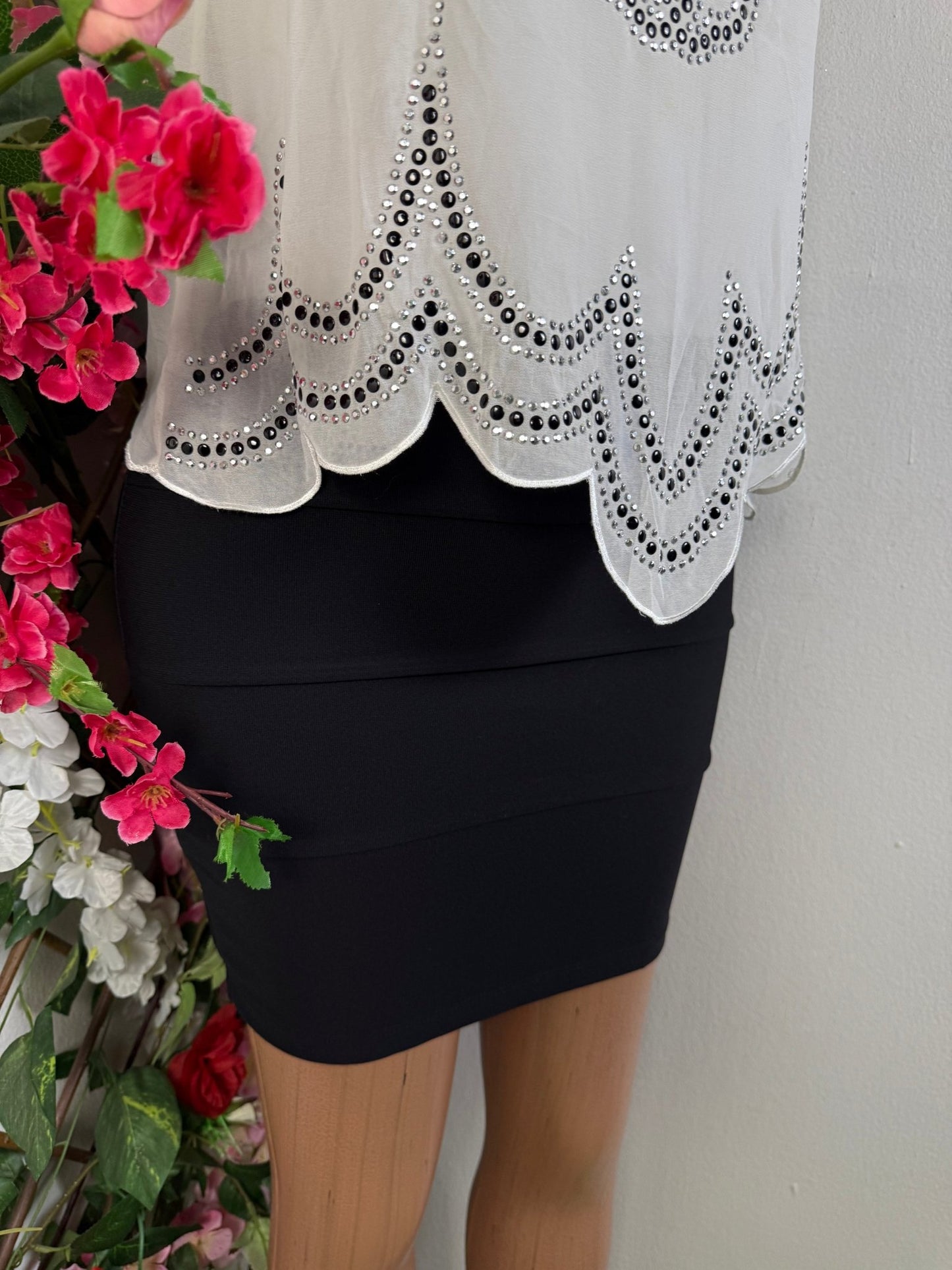 Robe moulante à fine bretelle  - Perluna Store - kinshasa