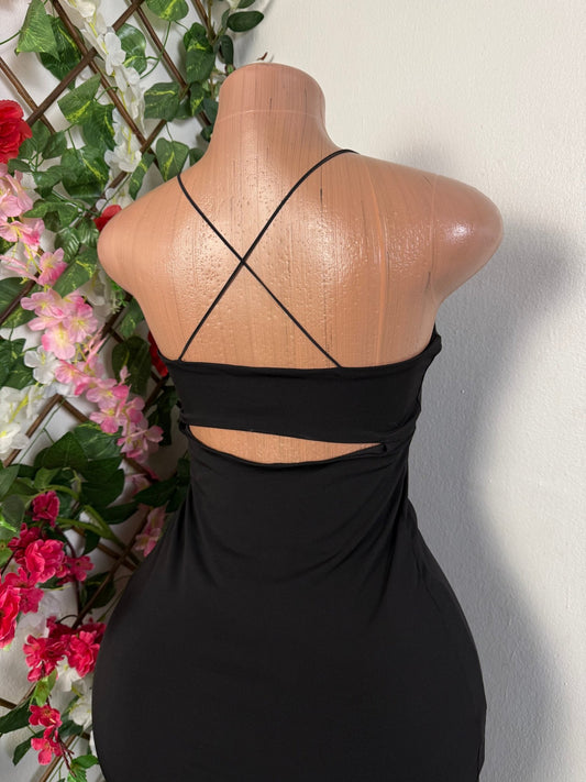 Robe moulante a fine bretelle - Perluna Store - kinshasa