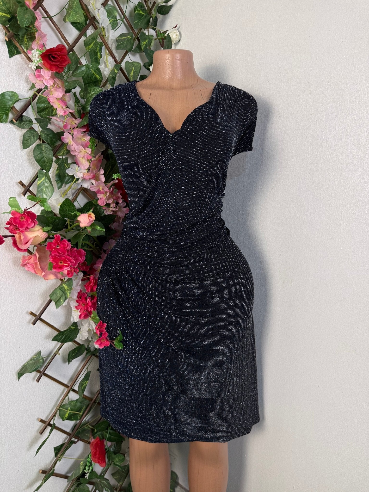 Robe moulante à paillettes sans manche - Perluna Store - kinshasa