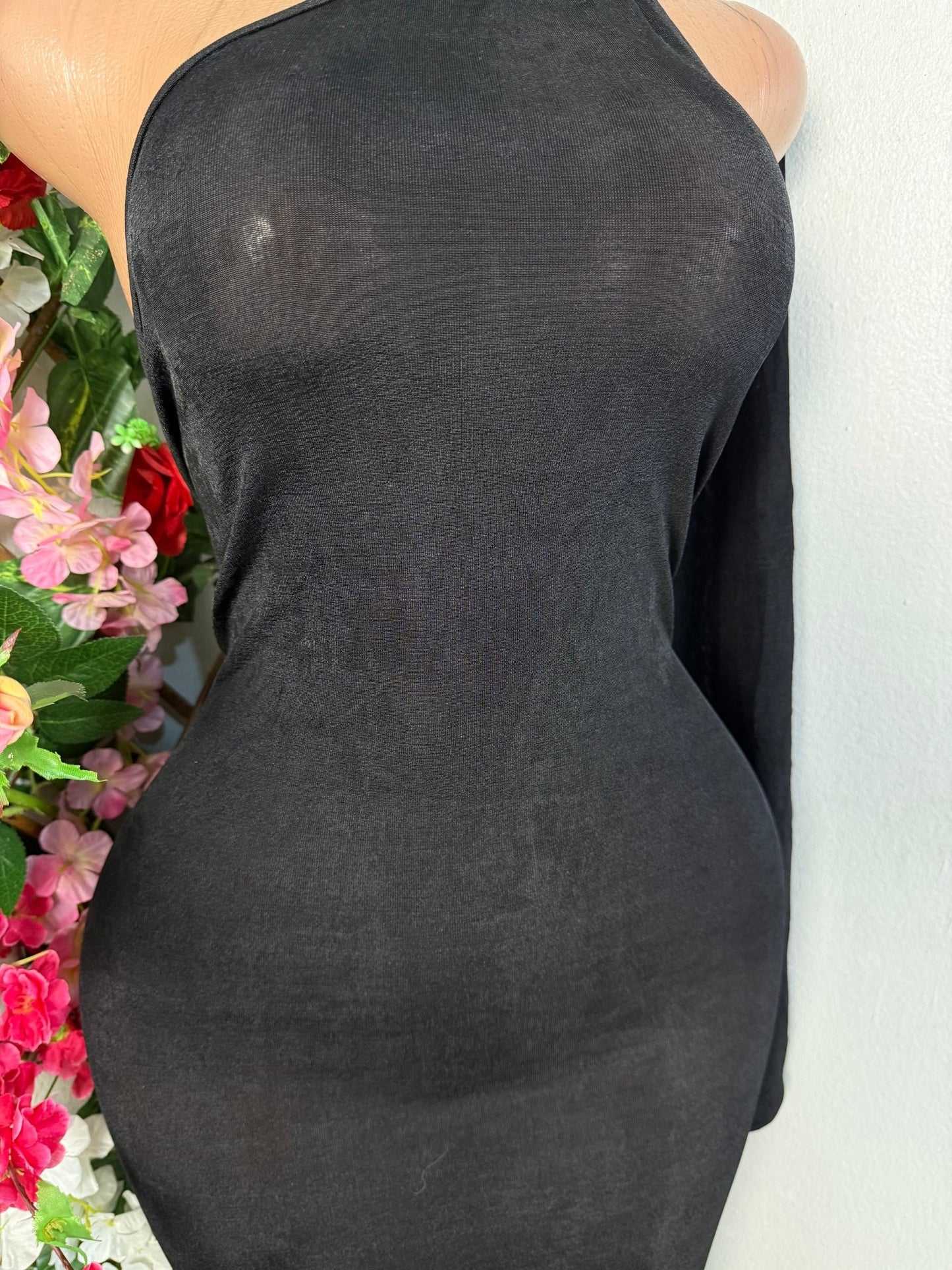 Robe moulante à une épaule écharpe - Perluna Store - kinshasa