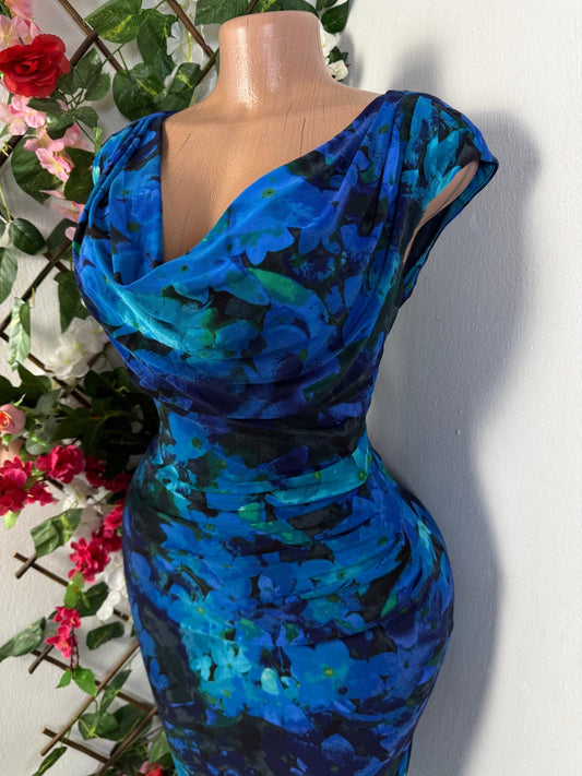 Robe moulante colle drapé  - Perluna Store - kinshasa