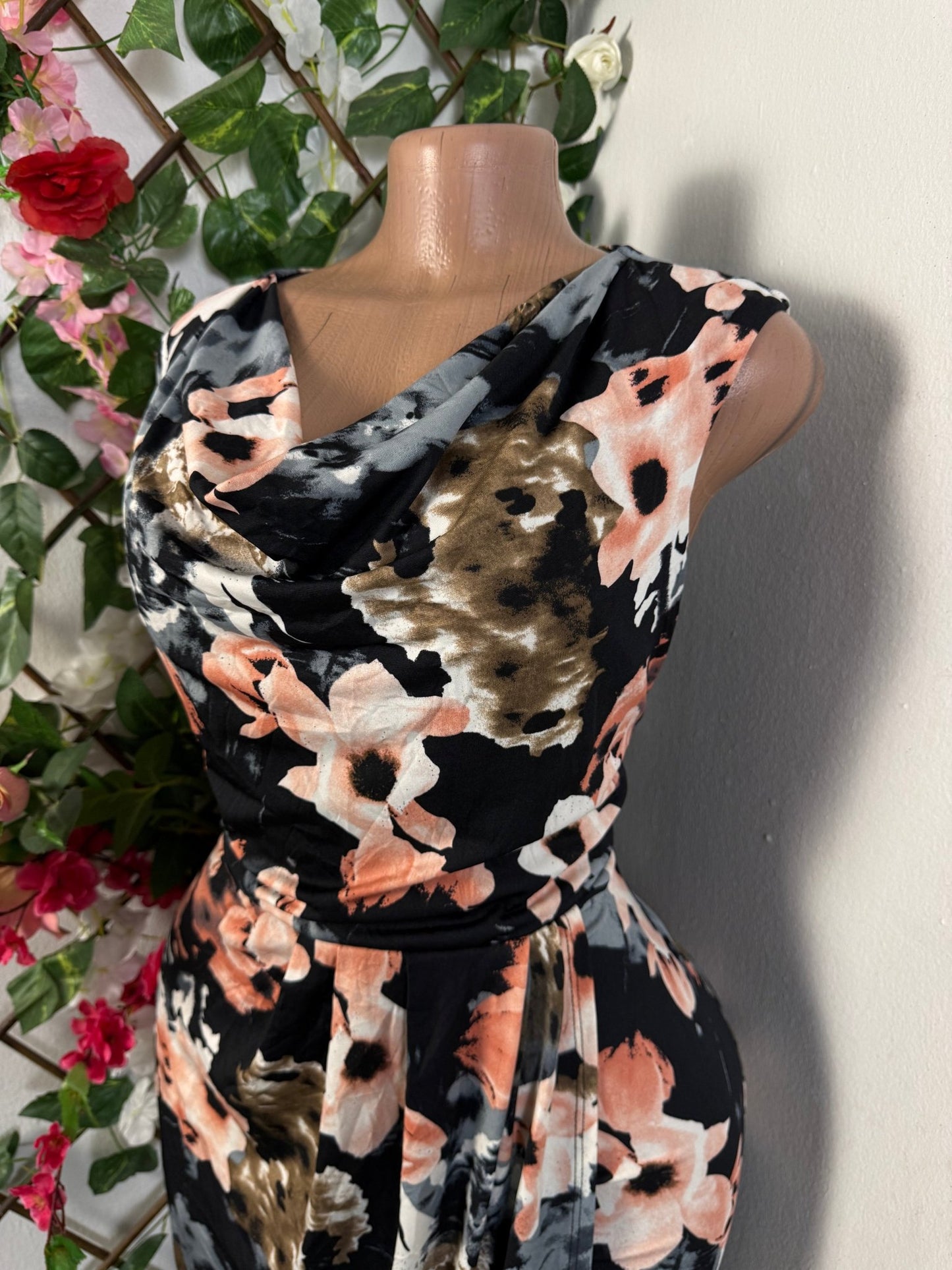 Robe moulante courte drapé - Perluna Store - kinshasa