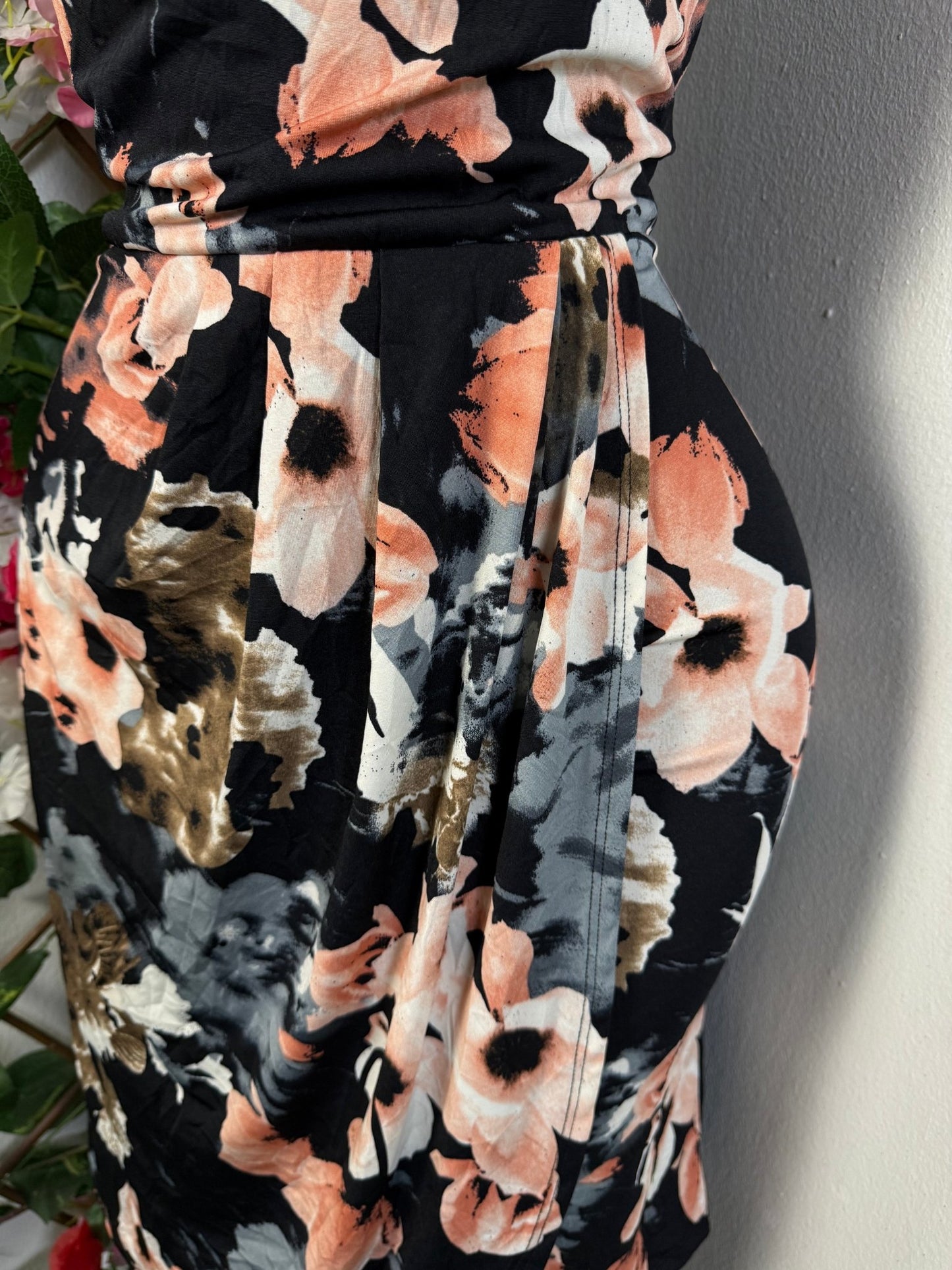 Robe moulante courte drapé - Perluna Store - kinshasa
