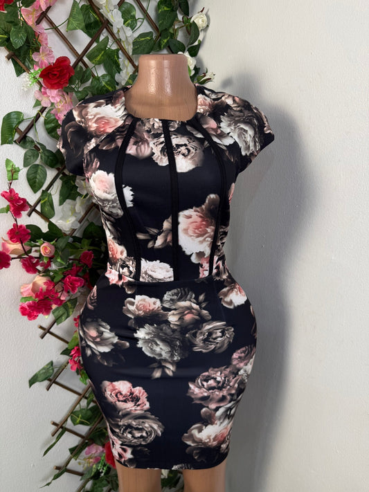 Robe moulante courte imprimé floral - Perluna Store - kinshasa