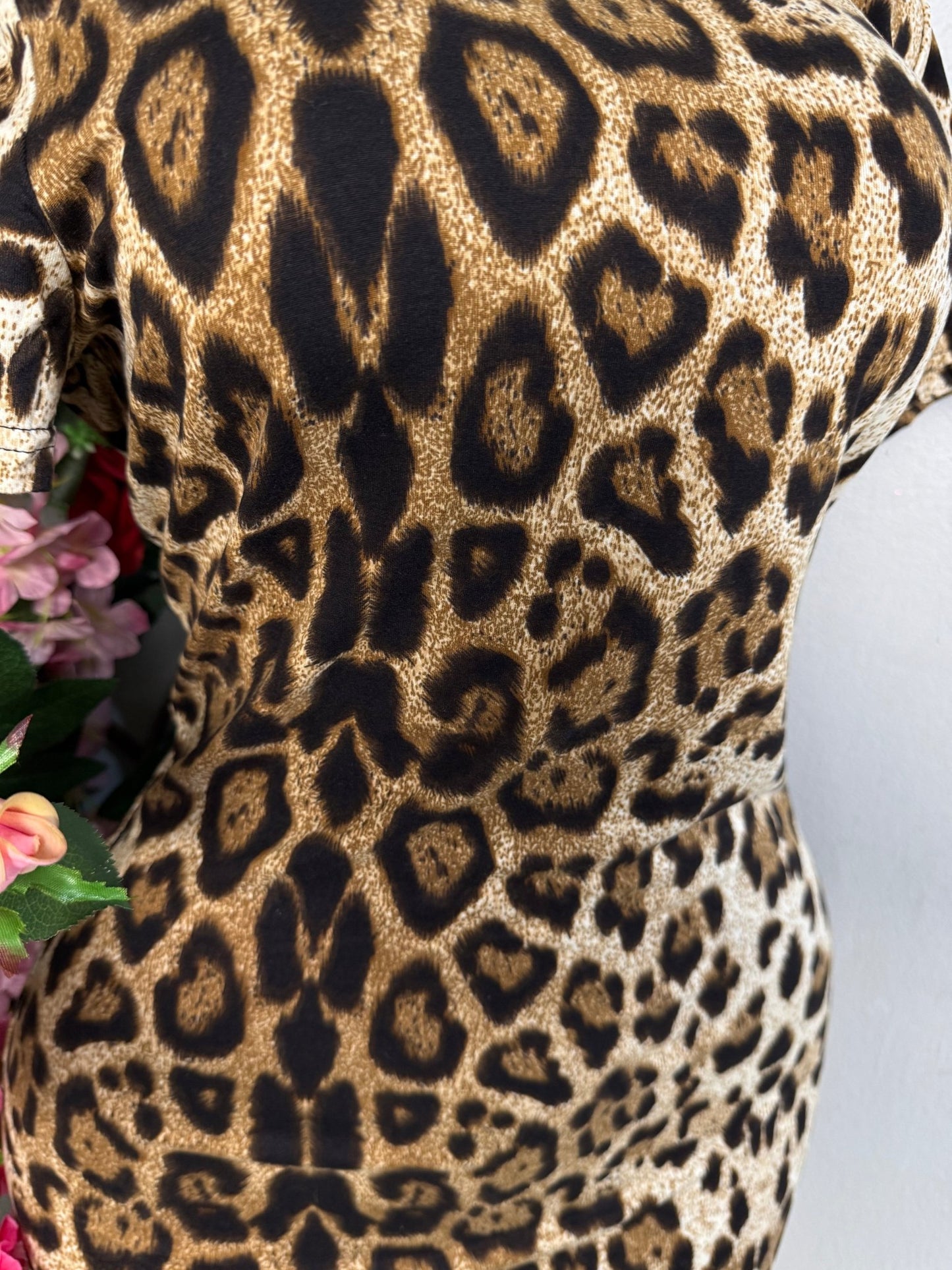 Robe moulante courte imprimer léopard - Perluna Store - kinshasa