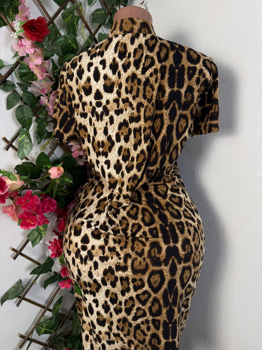 Robe moulante courte imprimer léopard - Perluna Store - kinshasa