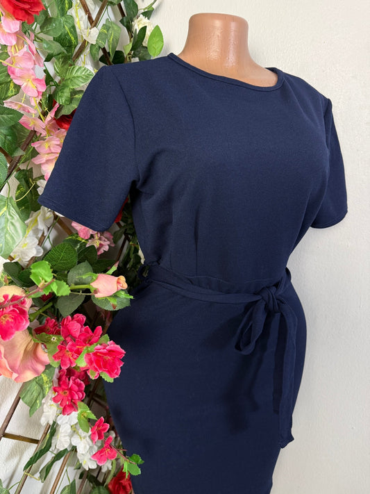 Robe moulante courte manche - Perluna Store - kinshasa