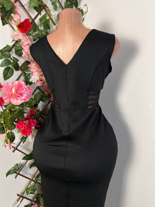 Robe moulante décollecté en V et côtelé voilé sans mache - Perluna Store - kinshasa