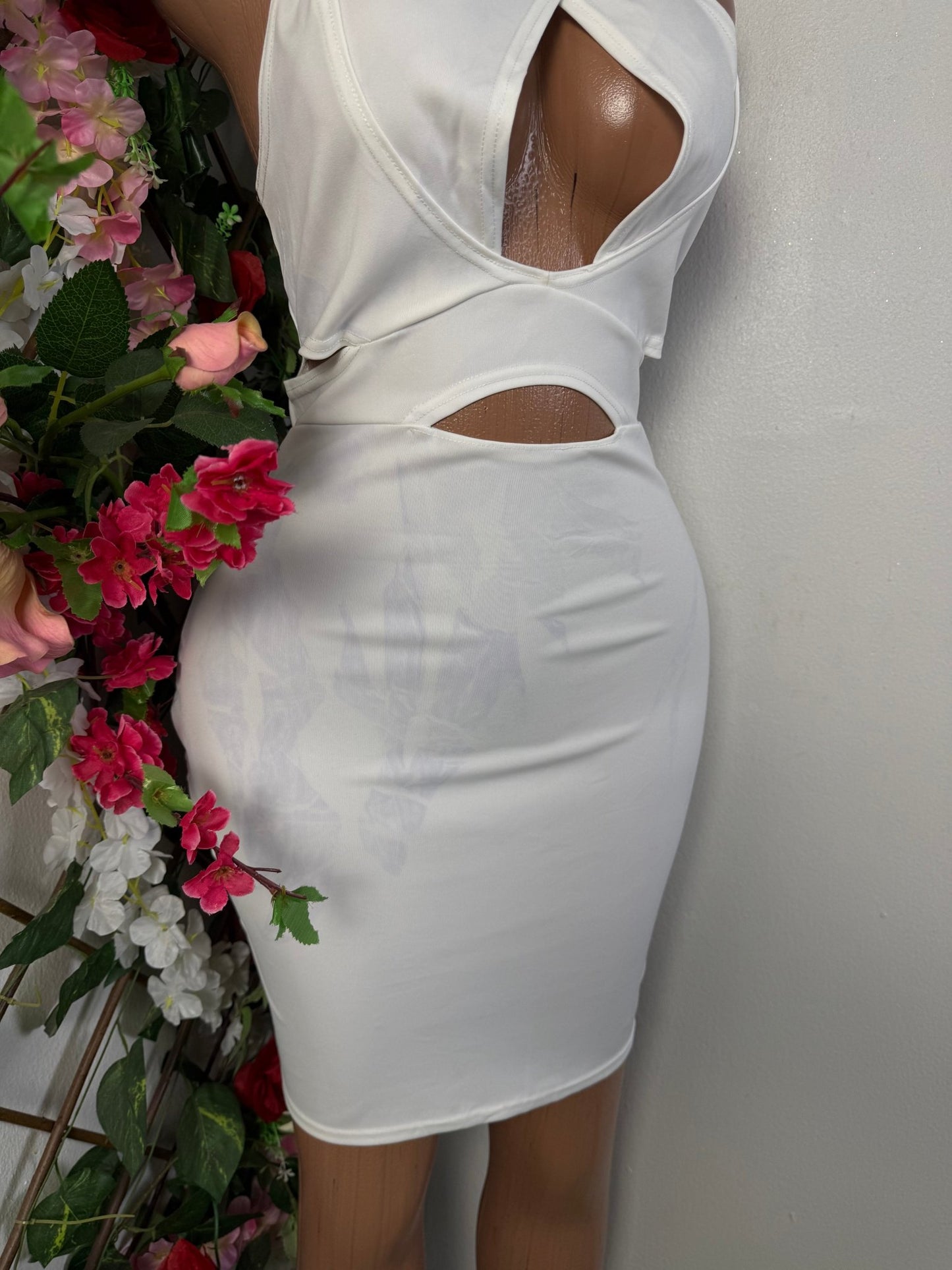 Robe moulante dos croisé  - Perluna Store - kinshasa