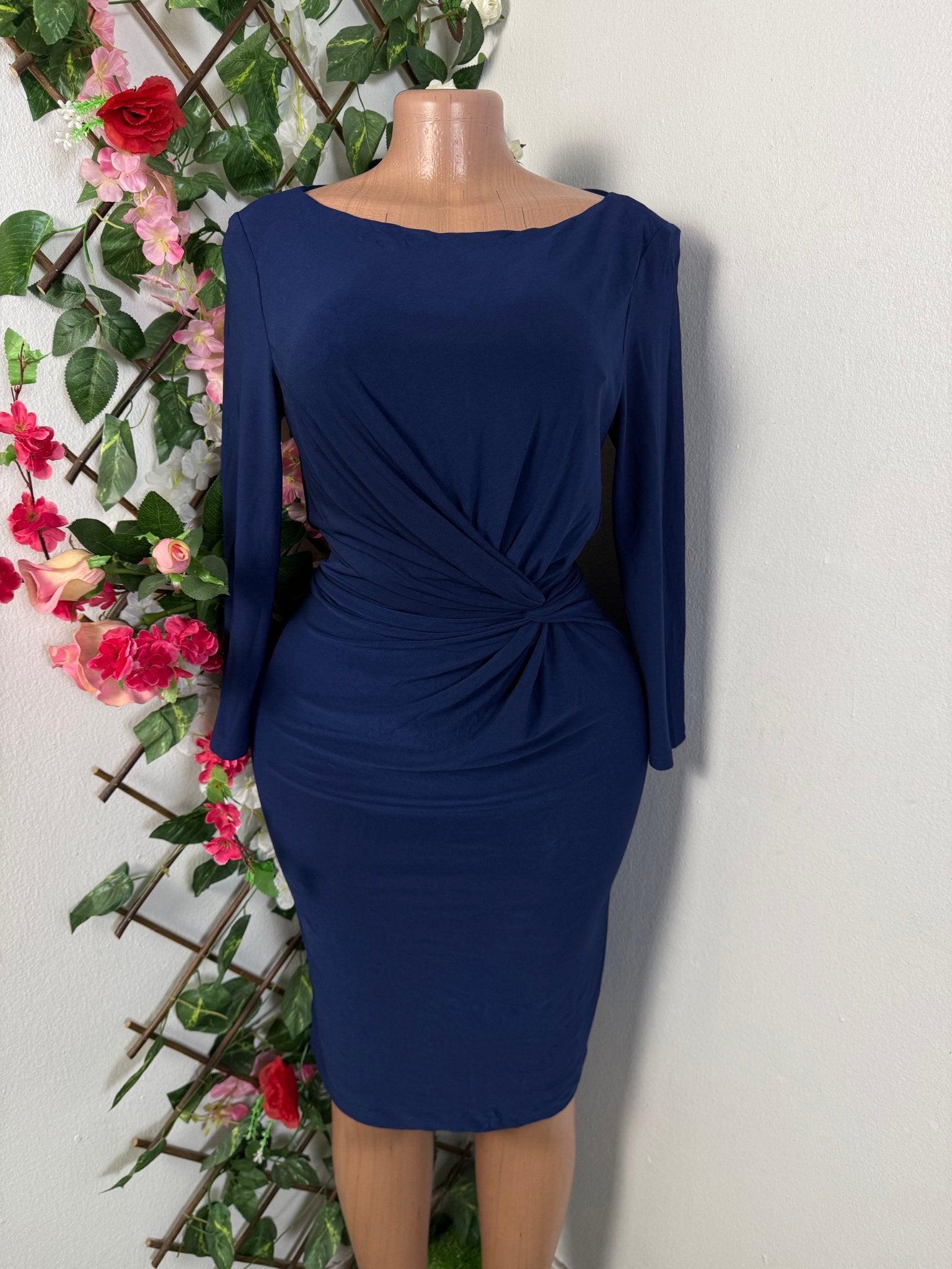 Robe moulante drapé  - Perluna Store - kinshasa