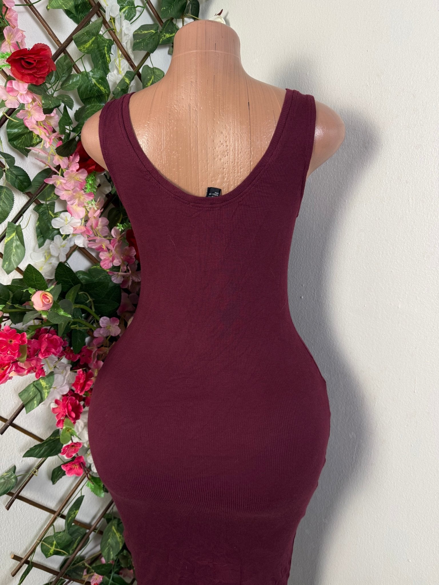 Robe moulante en coton à bretelle  - Perluna Store - kinshasa