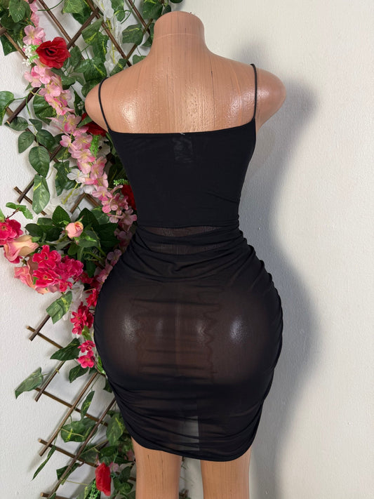 Robe moulante en voile à fine bretelles - Perluna Store - kinshasa