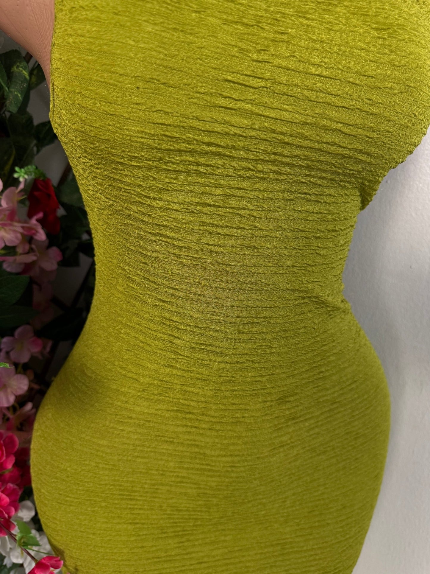 Robe moulante longue une épaule torsader - Perluna Store - kinshasa